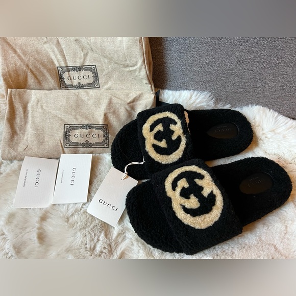 New Gucci GG logo Shearling Eileen Teddy slides in black with Interlocki… - Picture 7 of 11
